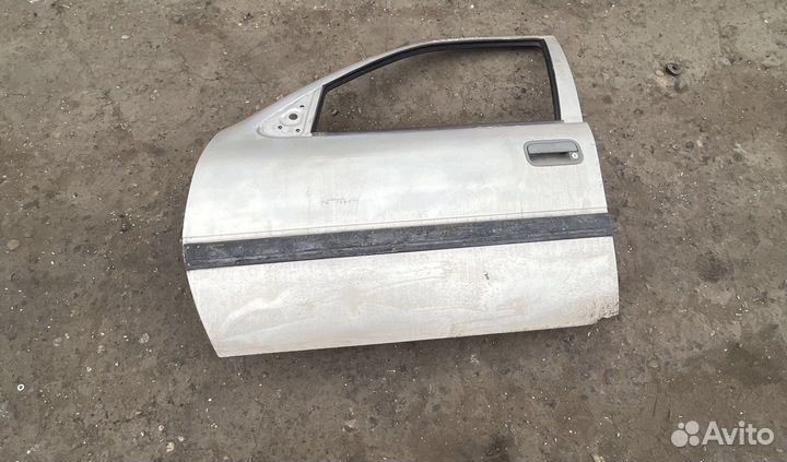 Дверь передняя левая правая Опель Вектра А