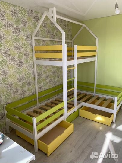 Двухъярусная кровать на 3 места