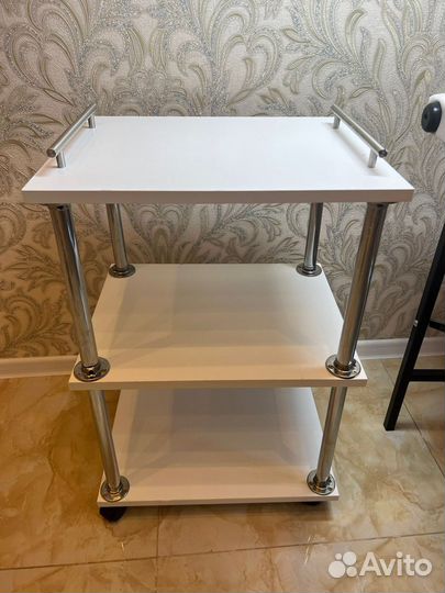 Столик-тележка косметолога