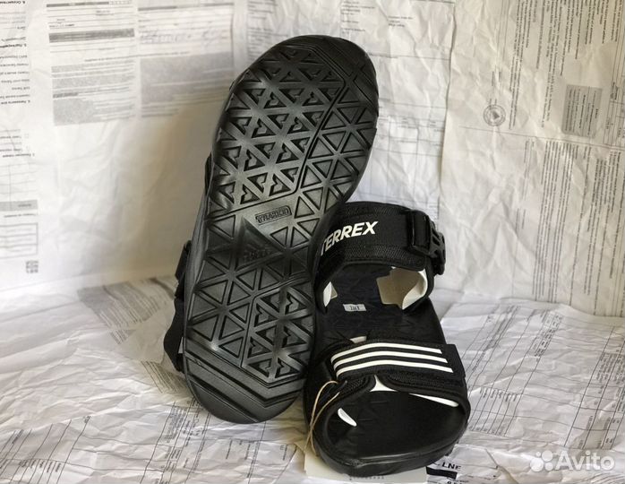 Сандалии adidas terrex