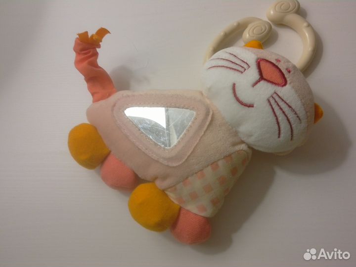 Котик в кроватку малышки