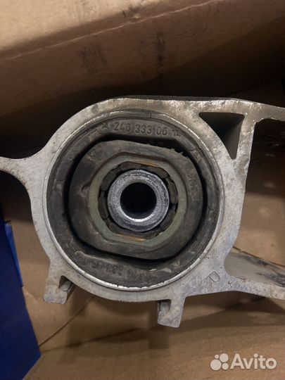 Сайлентблок нижнего попер. переднего рычага gla