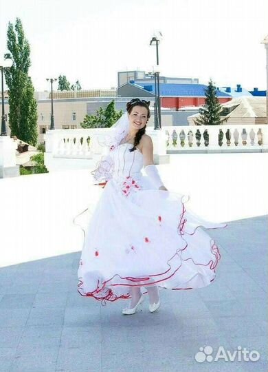Продам свадебное платье