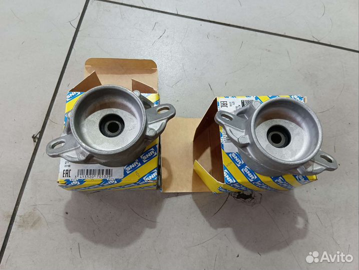 Опора заднего амортизатора SNR KB959.01