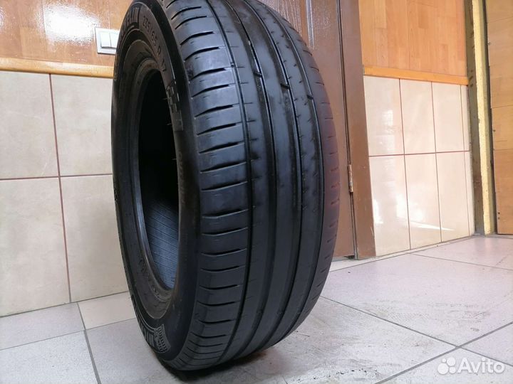 Michelin Pilot Sport 4 235/65 R17