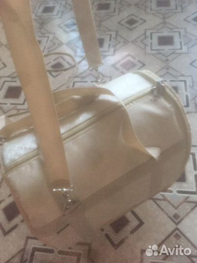 Переноска для кошек и собак