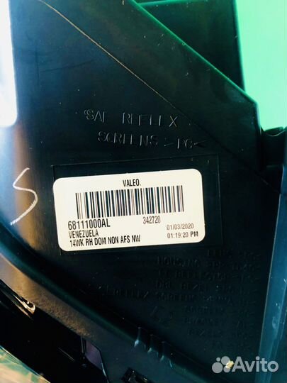 Фара правая Mopar Jeep Grand Cherokee WK2