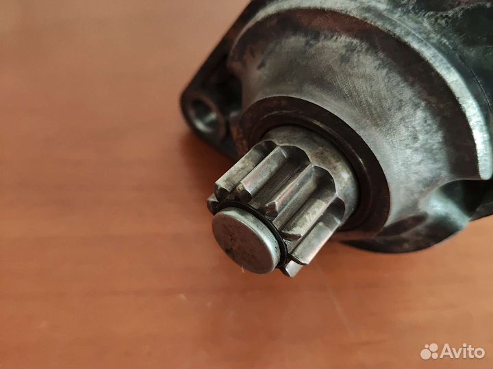 Стартер Volkswagen 02M911023