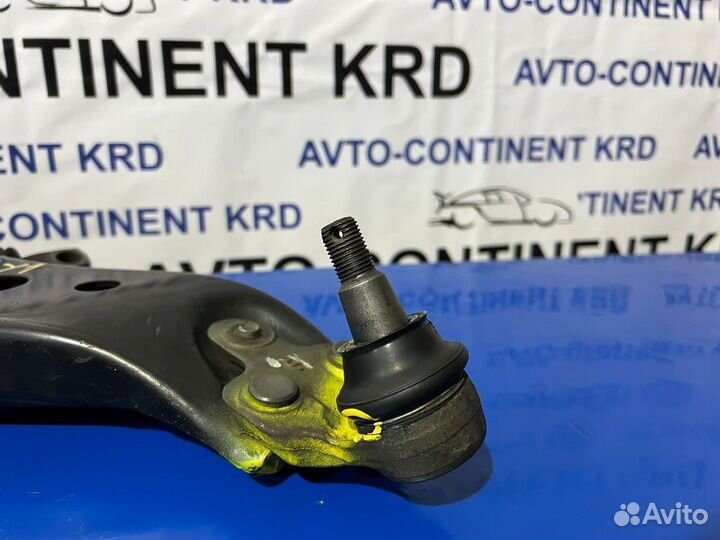 Рычаг передний правый Toyota Alphard ANH15 2AZ