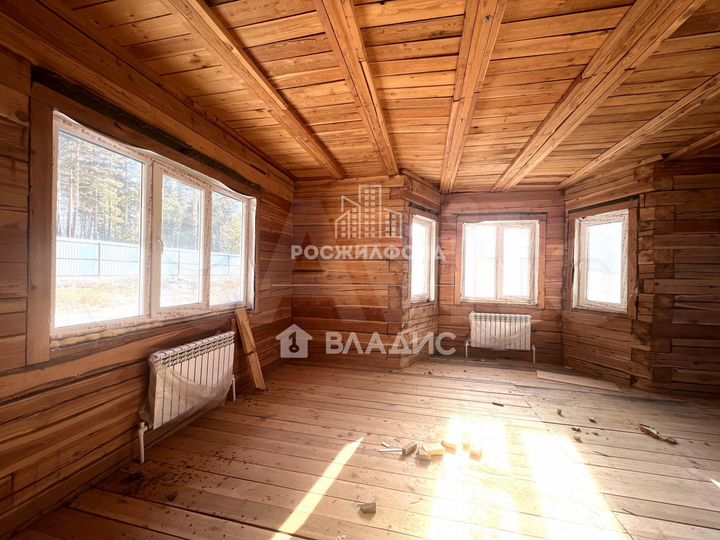 Дом 198 м² на участке 10,6 сот.