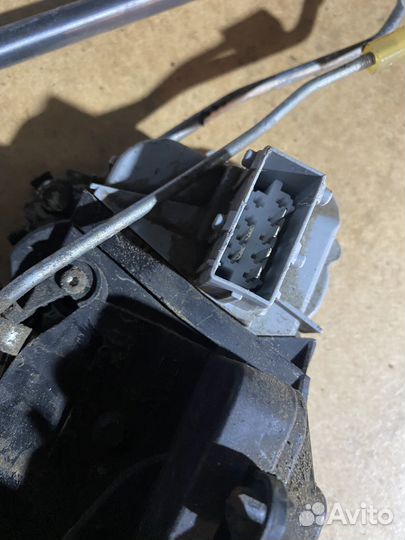 Замок двери передний правый LADA granta kalina