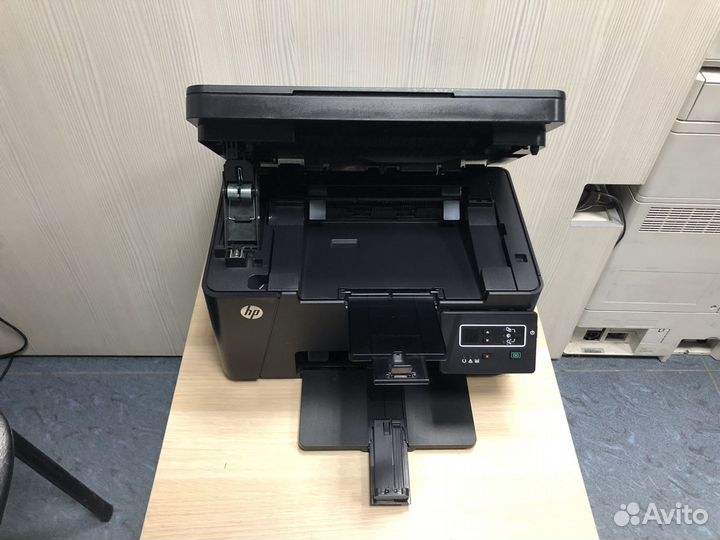 Лазерное мфу HP LJ Pro MFP M125r (как новый)