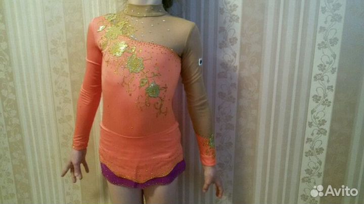 Продам купальник для художественной гимнастики