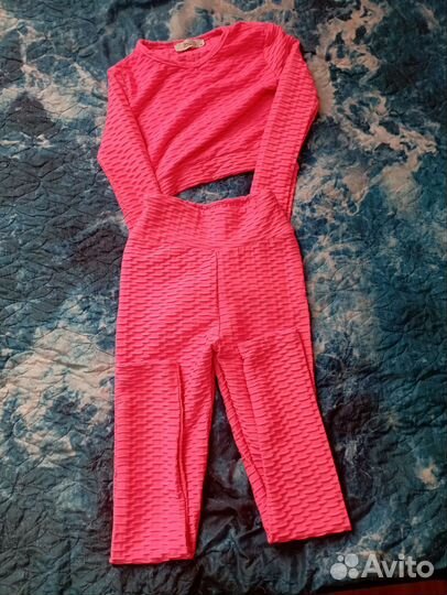 Костюм для йоги и фитнеса