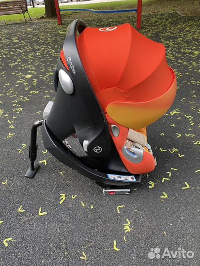 База для автокресла cybex aton q