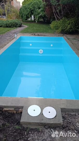 Бассейн из попилипропилена с лестницей