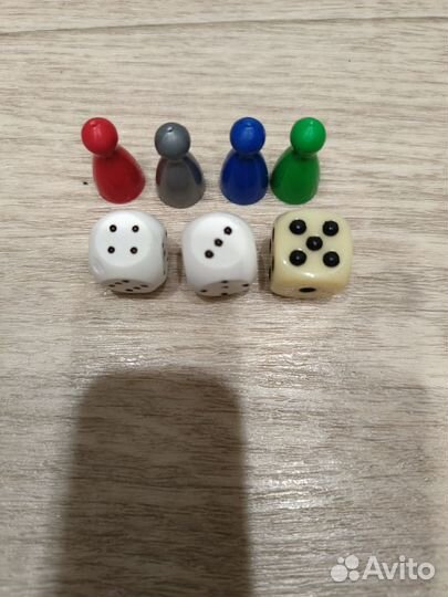 Кубики,фишки для настольных игр