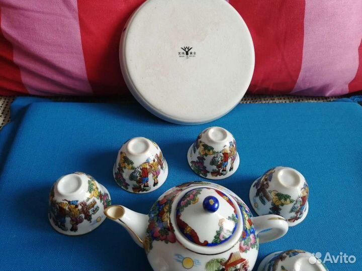 Старинный чайный фарфоровый сервиз