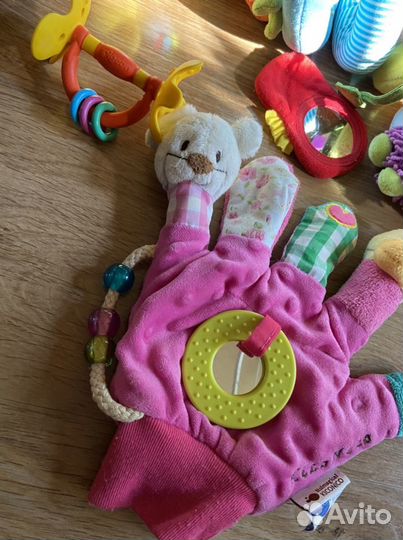 Детские развивающие игрушки для малышей