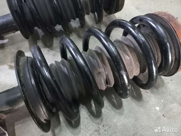 Амортизатор передний BMW X5 E53