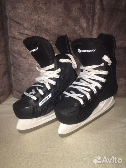 Коньки хоккейные детские 35 размер