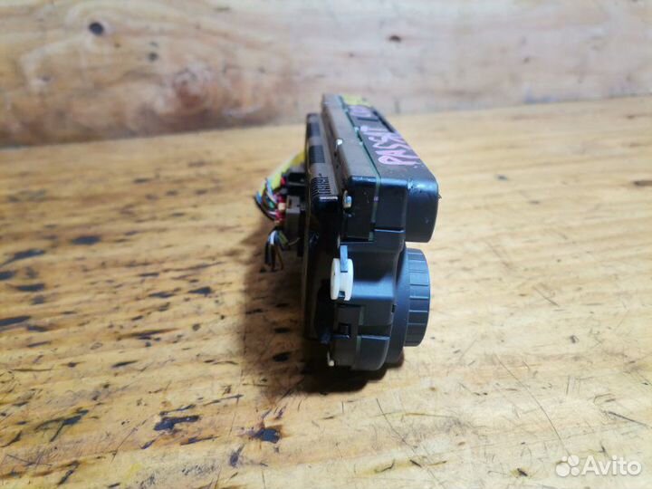 Блок управления климат контролем Volkswagen Passat