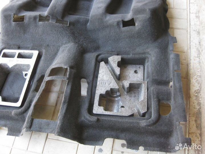 Покрытие напольное Ford Kuga G6DG 2.0 дизель 2008