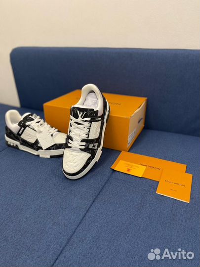 Кроссовки мужские 42 размер новые