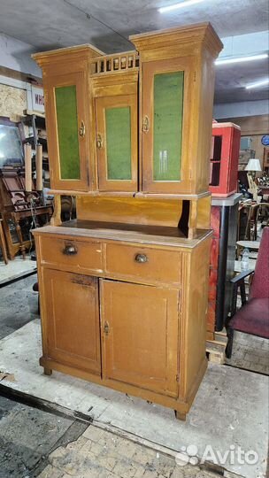 Старинный буфет