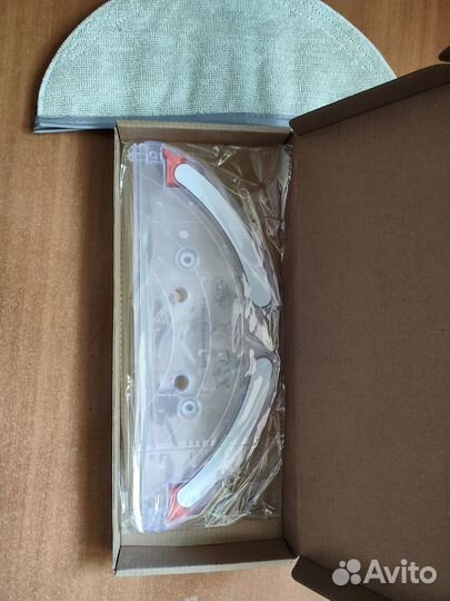 Пылесос Xiaomi Roborock S5 Max / Держатель тряпки