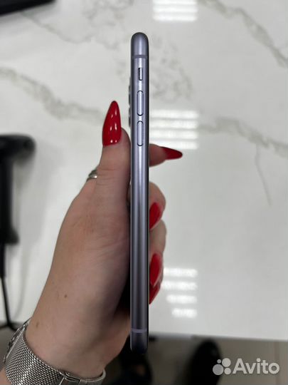 iPhone 11 128