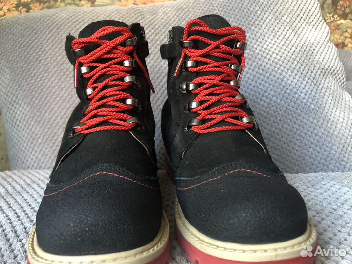 Ботинки на девочку 32