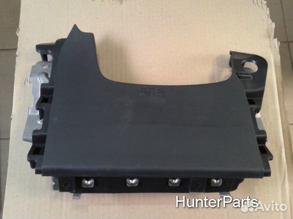 Подушка безопасности в колено mitsubishiоutlander3