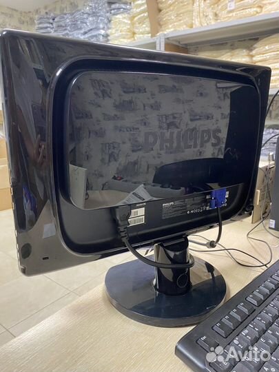Монитор Philips