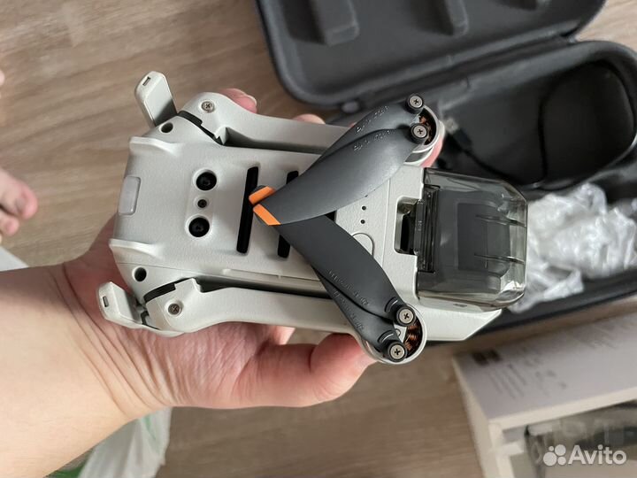 Квадрокоптер DJI Mini 2 Fly собран комбо