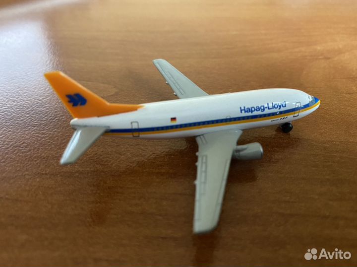 Модель самолёта Herpa Hapag-Lloyd Boeing 737-500