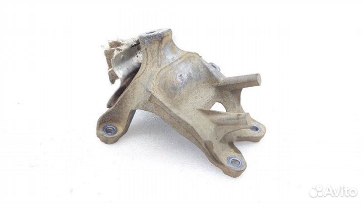 Кронштейн двигателя правый Audi Q7 4M crec 2016