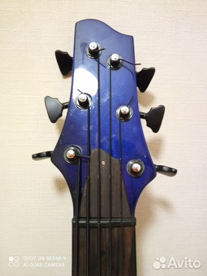 6-ти струнная бас-гитара