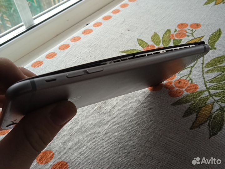 iPhone 6S, 64 ГБ