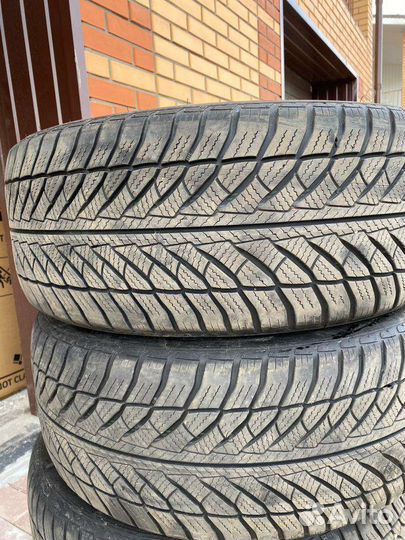 Goodyear UltraGrip 8 Performance 245/45 R19 102V