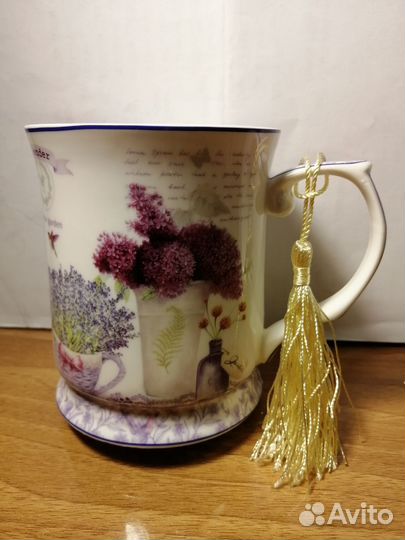 Кружка и подставка под чайный пакетик в упаковках