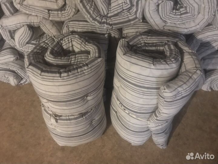 Новый матрас в тике 90/190 см