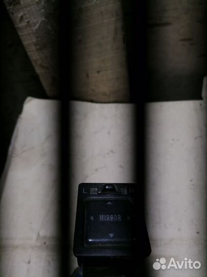 Блок управления зеркалами Sprinter Carib AE90