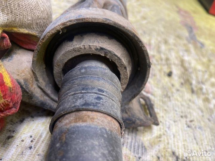 Карданный вал Mercedes-Benz C-Class W202 M111 1997