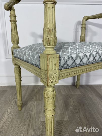 Великолепная антикварная банкетка середины XIX века