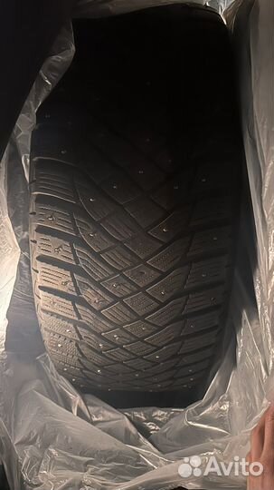 Goodyear UltraGrip SUV 275/50 R20