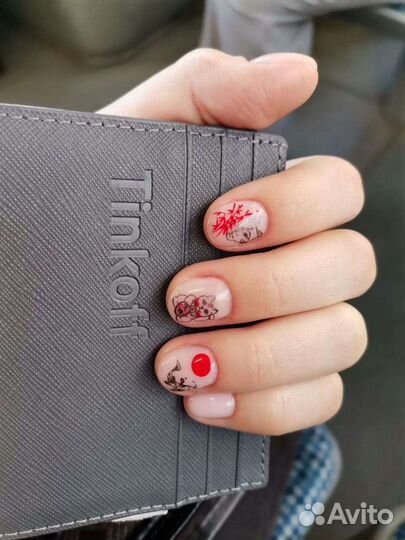 Маникюр и педикюр