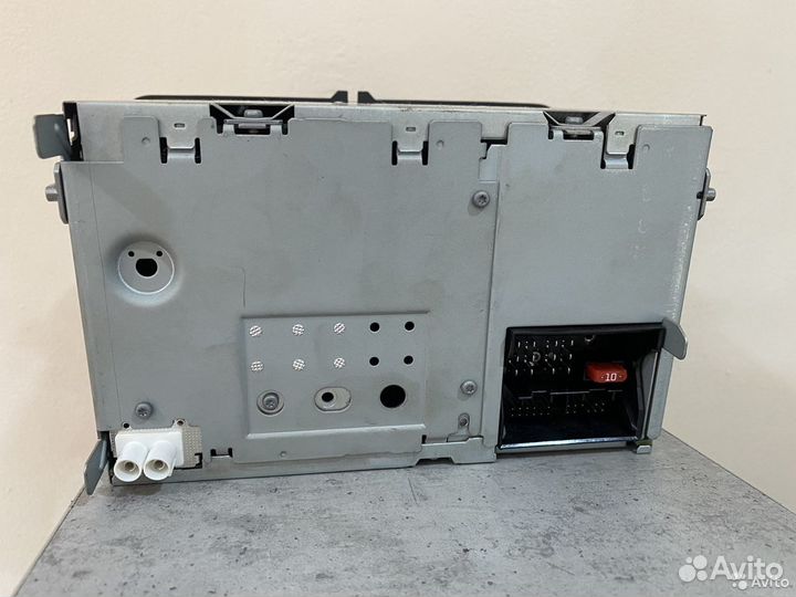 Штатная магнитола Volkswagen Tiguan