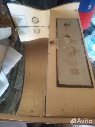 Тумба и шкафчик с зеркалом для ванной бу