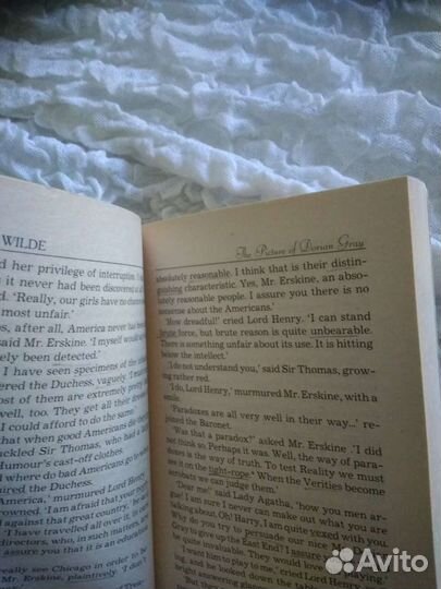 Книги на английском (Сесилия Ахерн и Дориан Грей)